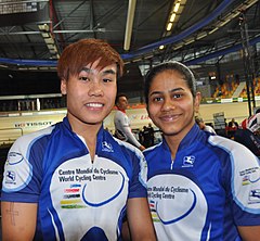 Deborah Herold (l.) mit ihrer Teamsprint-Partnerin Aleena Reji (2018)