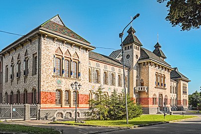 Ukrainian Art Nouveau - Poltava Reginal Administrative Building, Poltava, Ukraine, by Vasyl Krychevsky, 1903–1907[68]