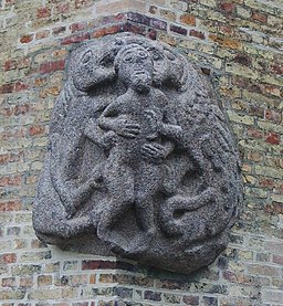 Relief från Hallvardskatedralen, som är inmurad i dagens Oslo domkyrka