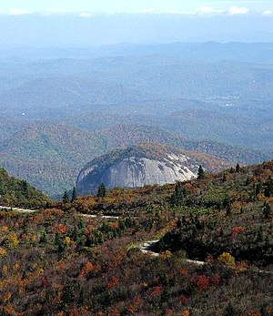 English: Blue Ridge Parkway across from Lookin...