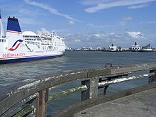 commons - wikimedia org - Calais Harbour France