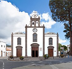 Fachada del oeste File:Ilesia de San