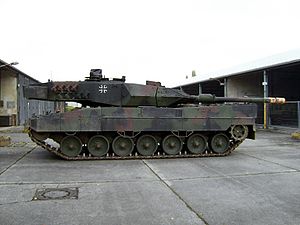 Leopard 2A6M left