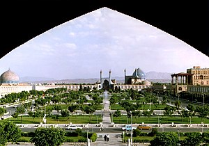 English: Naghsh-i Jahan Square, Isfahan, Iran ...