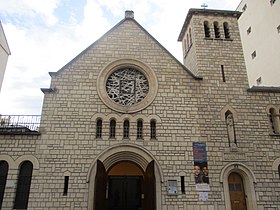 Façade de la chapelle Notre-Dame-de-Grâce de Grenelle.