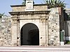 Puerta de la Ribera y Escudo de Portugal