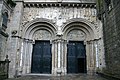 Puerta de Platerías de la Catedral de Santiago de Compostela, arquitectura y escultura románica en el final del Camino de Santiago.
