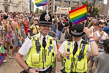 Уличная жизнь Leeds Pride 2013 (9443119592) .jpg