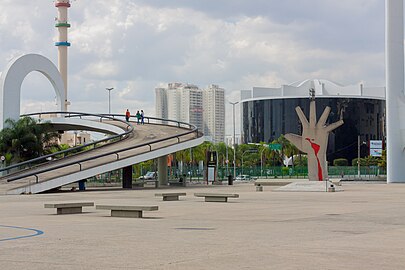 Plaça Cívica, dins del Memorial d'Amèrica Llatina, São Paulo.