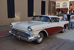 Buick Roadmaster coupe 1957