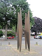 C. Visser, 1962: sculptuur 'De grote Vier', cortenstaal