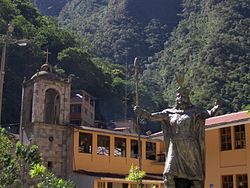 Statue of Pachacutec and the cathedral