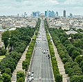 Avenue des Champs Élysées vom Riesenrad auf der Place de la Concorde zum Arc de Triomphe