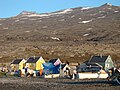 Casas coloridas em Qaarsut