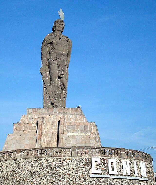 Photo of the statue of Conín.