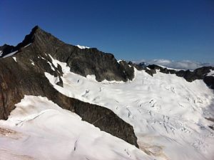 Der Boston-Gletscher unterhalb des Forbidden Peak