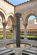 Lavabo en la catedral de Monreale en Sicilia