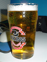 Пиво у Викинг чаши (марка са Исланда)