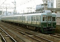 2005年でのリバイバル塗装の7037F　萩ノ茶屋駅