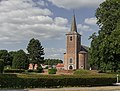 Orsmaal-Gussenhoven, church (de Sint Petrus-Pieterkerk) in the street