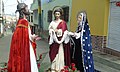 Paso de Jesús al encuentro con su Madre; al centro la imagen de San Juan