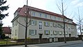 Doppelwohnhaus einer Wohnanlage (mit Nr. 32/34)