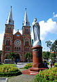 Nhà thờ Đức Bà Sài Gòn - Công giáo