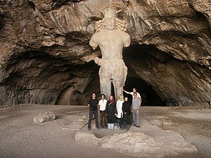 L'estàtua colossal de Sapor I, r. 240-272