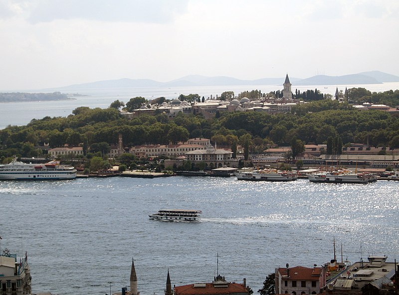 http://upload.wikimedia.org/wikipedia/commons/thumb/d/d7/Topkapi_Serail.JPG/800px-Topkapi_Serail.JPG