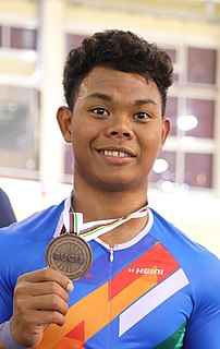 Esow Alban mit seiner Bronzemedaille im Keirin bei der Junioren-WM 2019