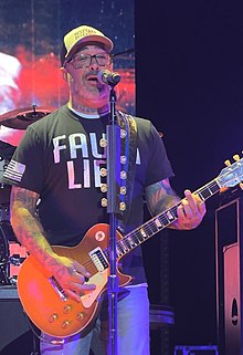 Lewis performing with Staind in 2021