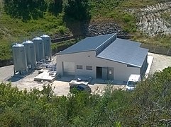 Pumping station below the dam, north side