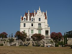 瓦尔密城堡（法语：Château de Valmy）