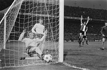 Feyenoord vs Spurs 1974.jpg