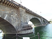 Different view of the London Bridge.