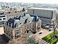 Mairie de Montrouge et église Saint-Jacques en arrière-plan