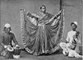 কলকাতাত দৰবাৰী নাচ পৰিবেশন, ১৯০০ চন