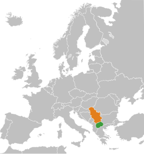 Localisation de la Serbie (en orange) et la Macédoine du Nord (en vert).