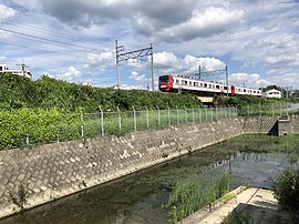 ため池と名鉄名古屋本線