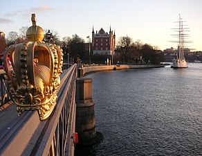 Skeppsholmsbron med af Chapman och Amiralitetshuset.