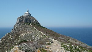 Svjetionik na vrhu otoka