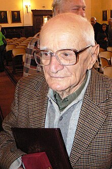 На награждаването му с почетния знак „Марин Дринов“ в БАН, 20 май 2011
