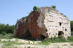 Remnants of a blast furnace in Russia first commissioned in 1715 by order of Peter the Great with the help of Holland masters. Domennaia pech', Ist'e.JPG