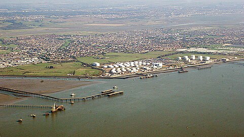 Tanciau storio olew a nwy yn South Hole, Canvey Island