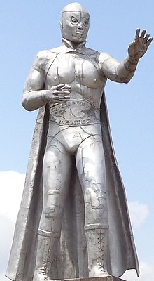 Статуя Эль-Санто.jpg