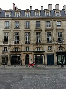 Immeuble, 9 rue Royale, Paris 2013.jpg