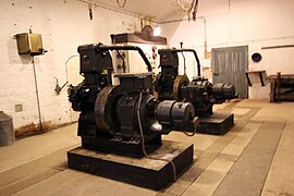 L'usine électrique équipée de moteur à pétrole des années 1930.