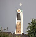 De markante kerktoren[3] te Krähenwinkel