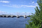 Memorial Bridge, Springfield MA.jpg