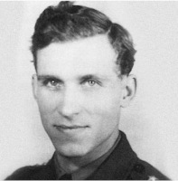 Otakar Černý jako kapitán letectva – rok 1946